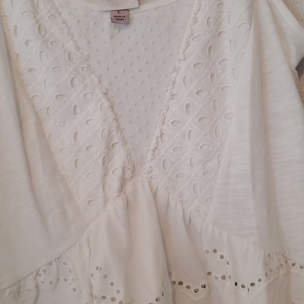 Clothing - Picture 4 of 5
